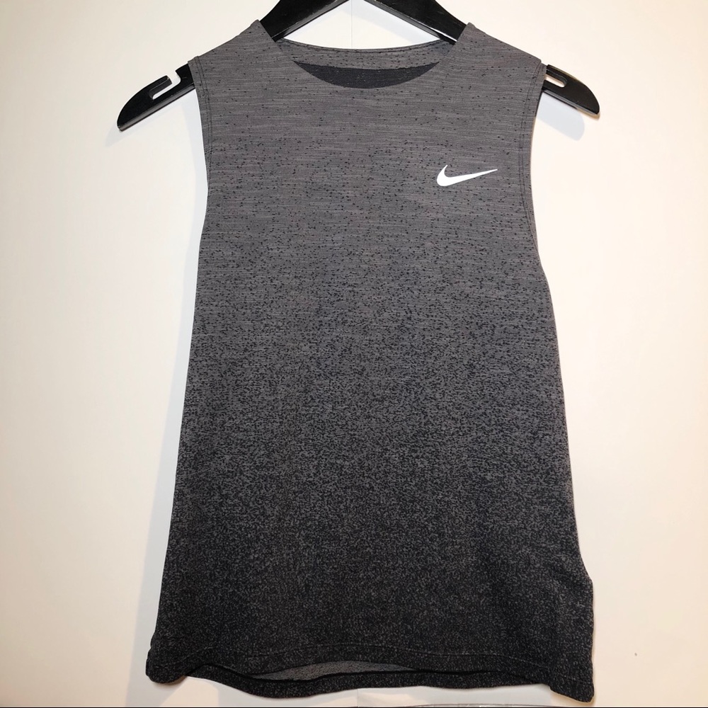 Women’s Nike Dri-Fit Sleeveless tank, Gray, size M